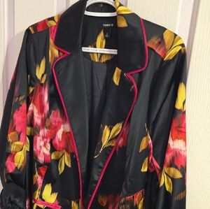 Torrid Women's Black Floral Satin Blazer